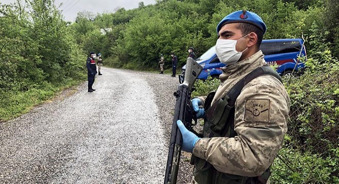 Mahallenin yolları hafriyatla kapatıldı