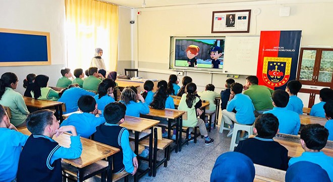 Mahremiyet ve akran zorbalığı eğitimi verildi