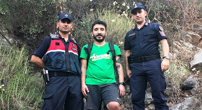 Mahsur kalan vatandaşı jandarma kurtardı