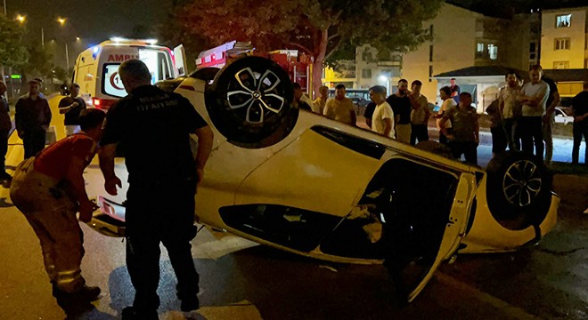 Makas atan sürücü zincirleme kazaya neden oldu; 6 yaralı