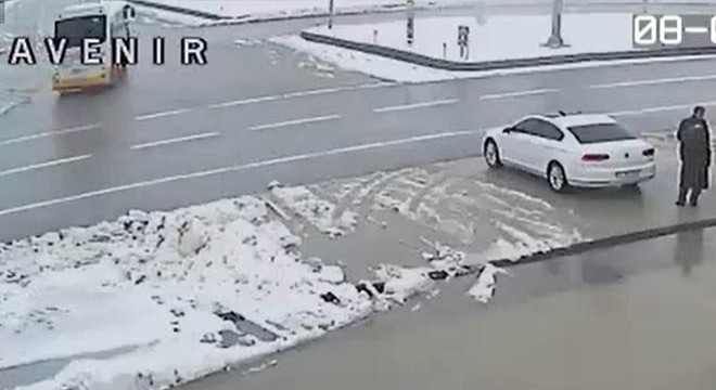 Malatya'da iki otobüs çarpıştı: 1 ölü, 17 yaralı