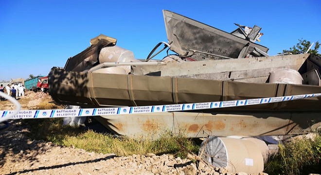 Malatya’da yük trenleri çarpıştı: 1 ölü, 4 yaralı