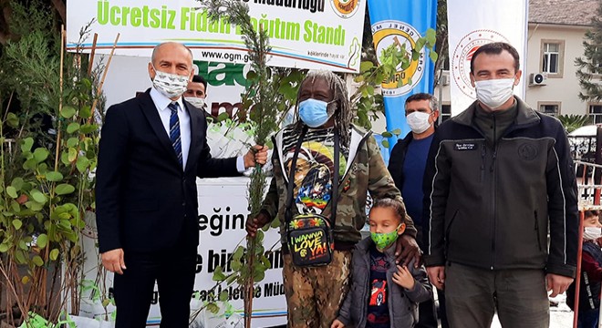 Manavgat'ta 2021 fidan dağıtıldı