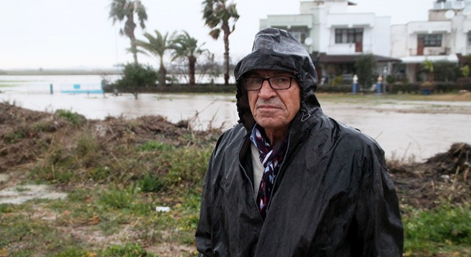 Manavgat'ta dere taştı, tarlalar su altında kaldı