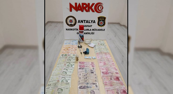 Manavgat'ta uyuşturucu satıcısı yakalandı