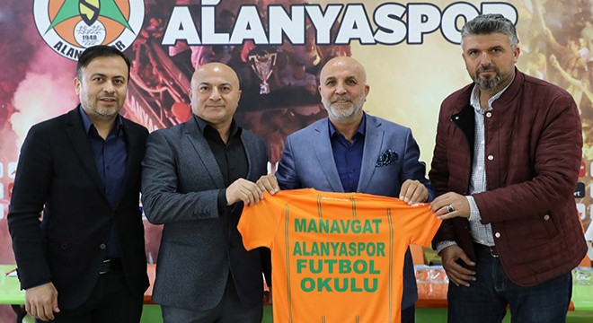 Manavgat a Alanyaspor Futbol Okulu