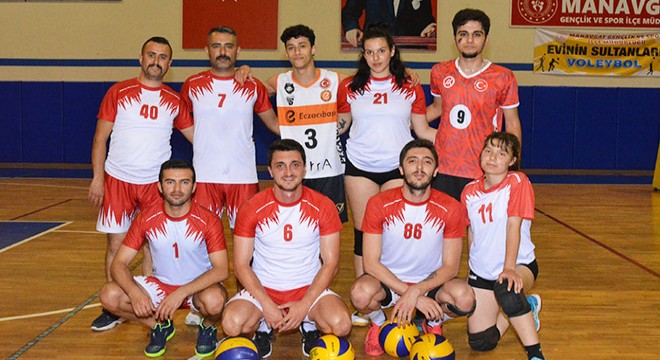 Manavgat ta Voleybol Turnuvası