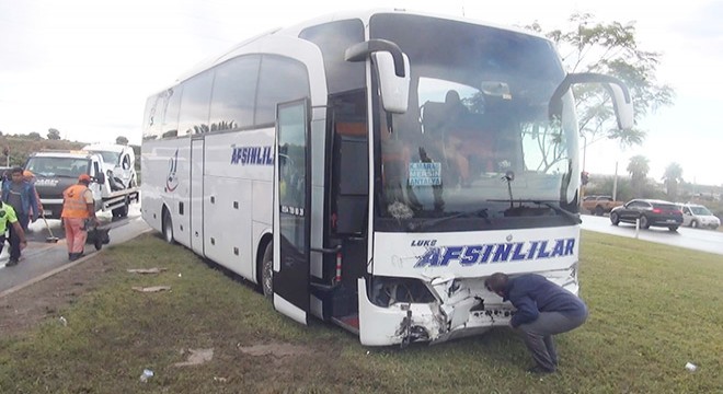 Manavgat ta trafik kazası; 1 ölü, 1 yaralı