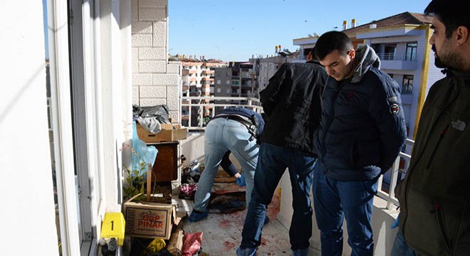 Mangal ateşi yakarken deodorant şişesi patlayınca yaralandı