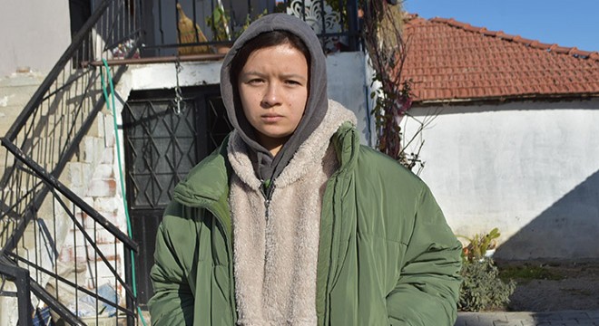 Manisa'da sarsıntılar devam ediyor, halk evlerine girmiyor