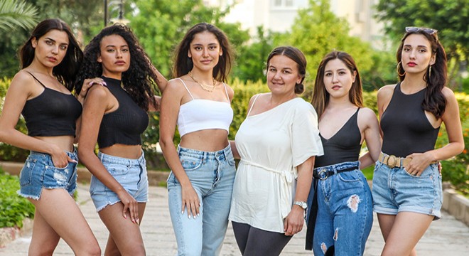 Mankenler 'yeni normal'e ayak uyduruyor