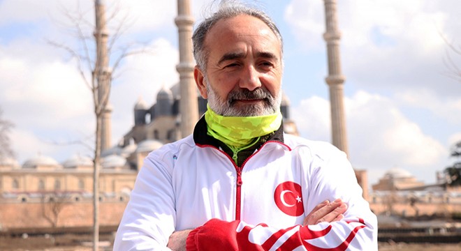 Maratonda Ukraynalı atletler 'savaşa hayır' temasıyla koşacak
