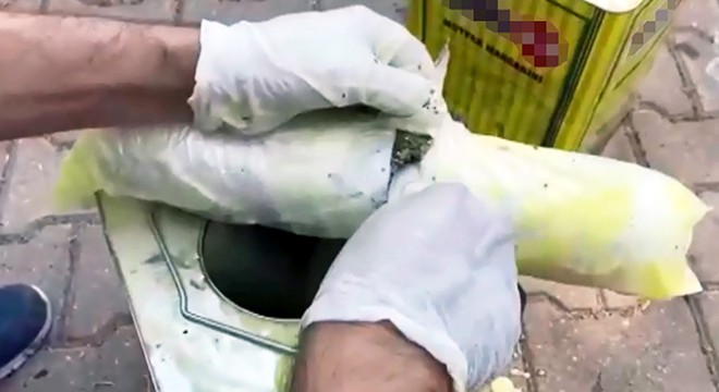 Margarin tenekelerinden 9 kilo 900 gram esrar çıktı