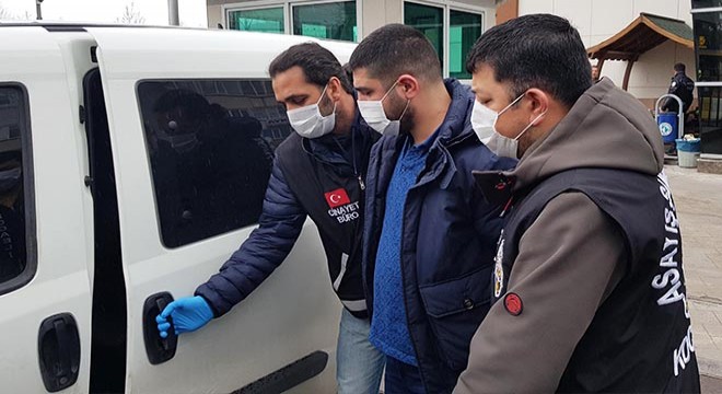 Marketi kurşunlayan amca çocukları yakalandı