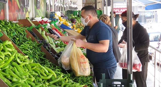 Marketlerde son dakika yoğunluğu