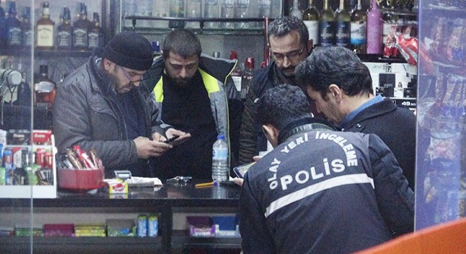 Marketteki silahlı soygun kamerada