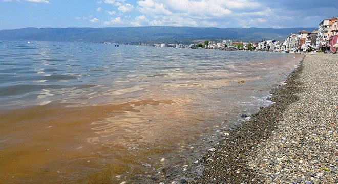 Marmara Denizi kızıla büründü