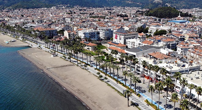 Marmarisliler, sokağa çıkma kısıtlamasına uyuyor