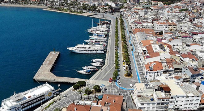 Marmarisliler sokağa çıkma yasağına uydu