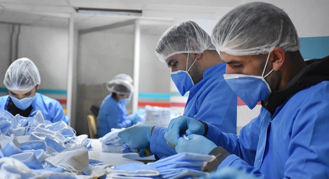 Maske üreticilerinden fırsatçılara isyan