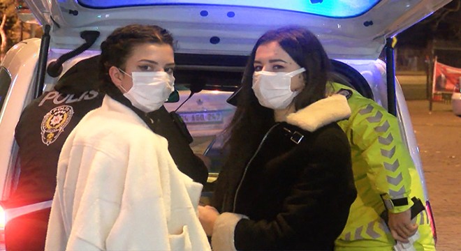 Maskesiz yakalanan turist kesilen cezayı gülerek karşıladı