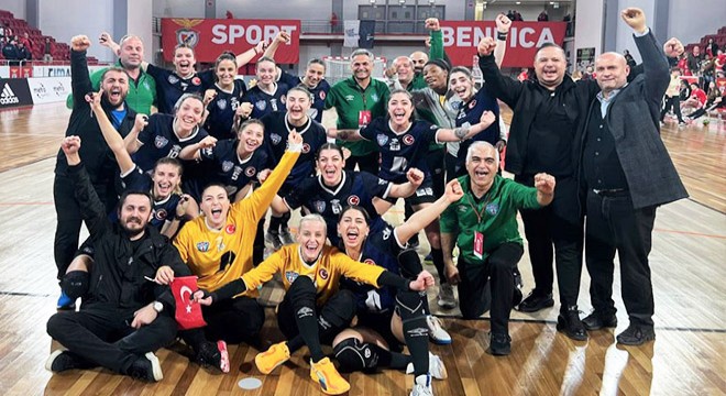 Mavi Kelebekler'in çeyrek finalde rakibi İzmir Büyükşehir