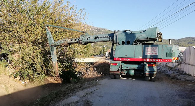 Mavikent'te dere yatakları temizlendi