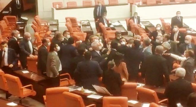 Meclis Genel Kurulu'nda gerginlik