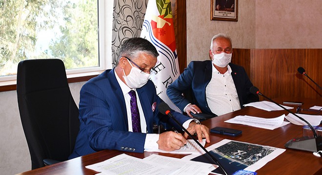 Meclis üyeleriyle değerlendirme toplantısı