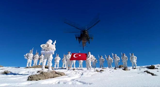 Mehmetçikten 'Cumhuriyet' klibi