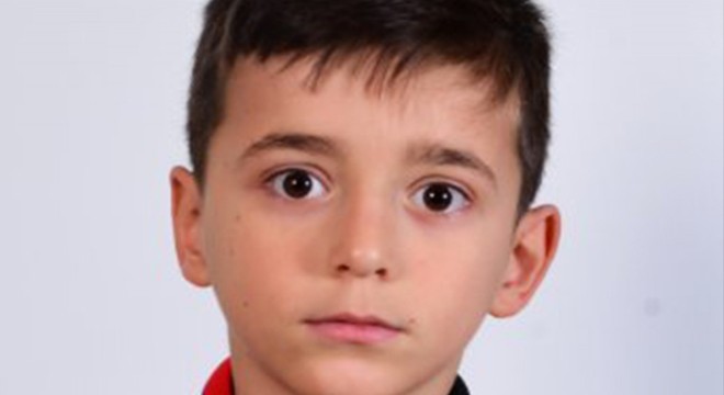 Merdiven boşluğuna düşen Yücel, toprağa verildi