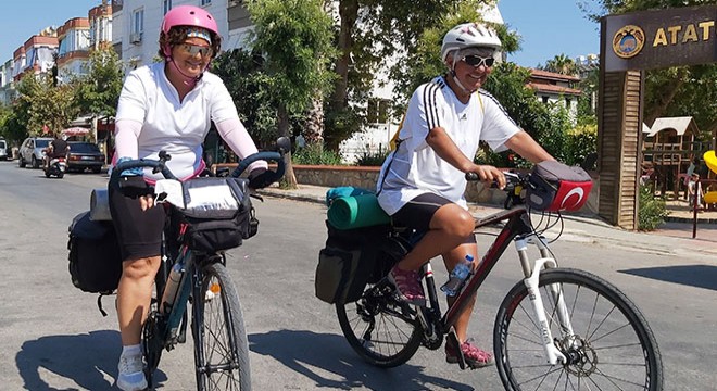 Mersin'den Alanya'ya pedal çevirdiler