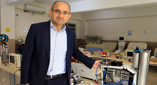Meslek lisesi, koronavirüse karşı solunum cihazı üretti