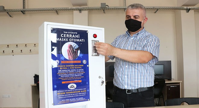 Meslek lisesinde 'maske otomatı' ürettiler