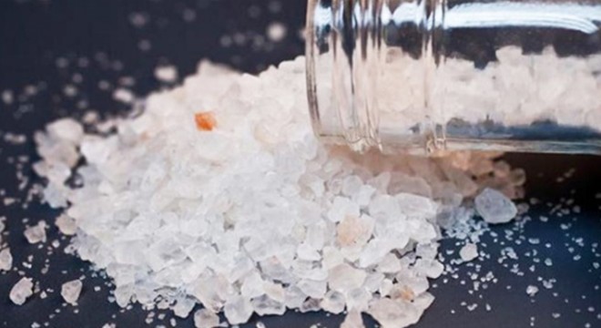 Metamfetamini aracın silecek suyu haznesine gizlemişler