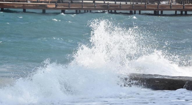 Meteoroloji den Ege için fırtına uyarısı