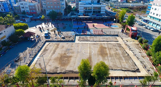 Metin-Nuran Çakallıklı ya spor salonu