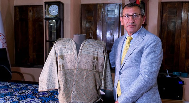 Mevlana'nın oğluna ait ‘tılsımlı gömlek’ gizemini koruyor