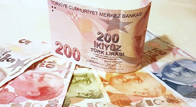 Meydanda maskesiz dolaşan kadına 3 bin 150 TL ceza