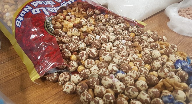 Meyve suyu kutuları ve leblebi paketlerinden uyuşturucu çıktı