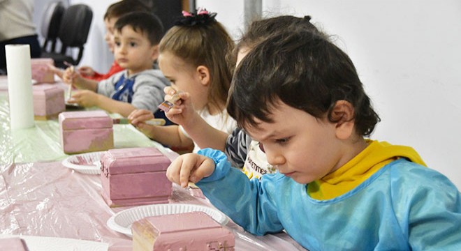 Minik öğrencilerden '8 Mart' süprizi