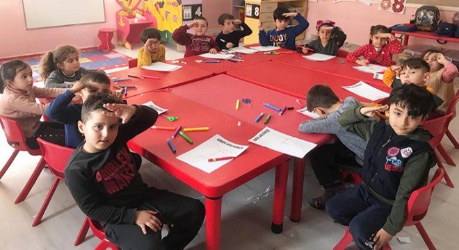 Minikler mektup yazdı, Mehmetçik videolu cevap verdi