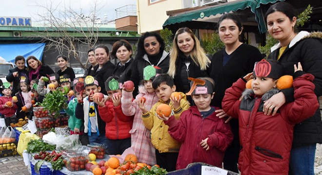 Antalya'da minikler satış yaptı