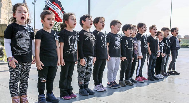 Miniklerden Ata'ya saygı