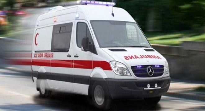Motosiklet bariyere çarptı: Ali Can ve Cahit öldü