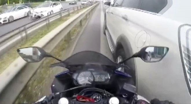 Motosiklet kazası kask kamerasında