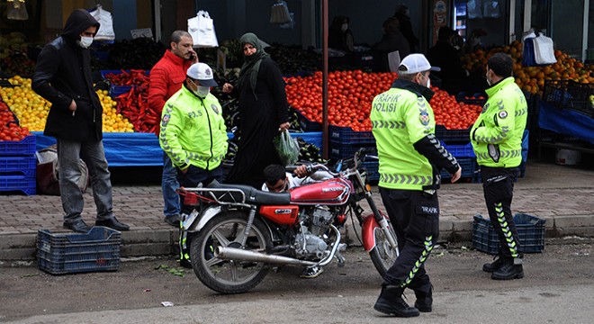 Motosikletin çarptığı 70 yaşındaki Suriyeli yaralandı