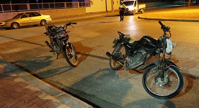 Motosikletler çarpıştı: 1 yaralı