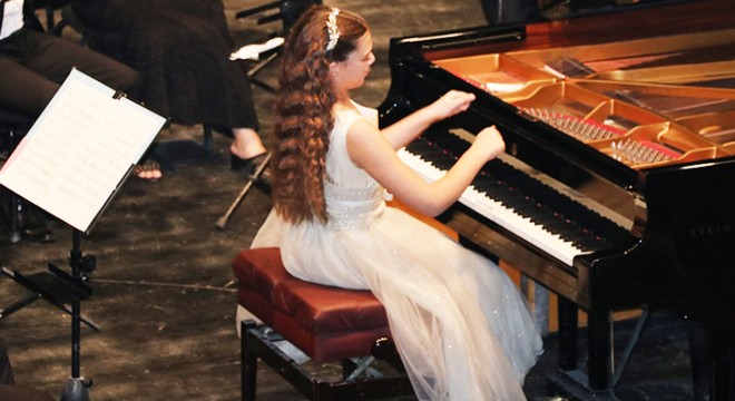 Mozart'ın 11 yaşında bestelediği eseri aynı yaşta çaldı