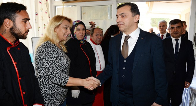 Müdür Ulucan'dan 'Çiçekler'e ziyaret